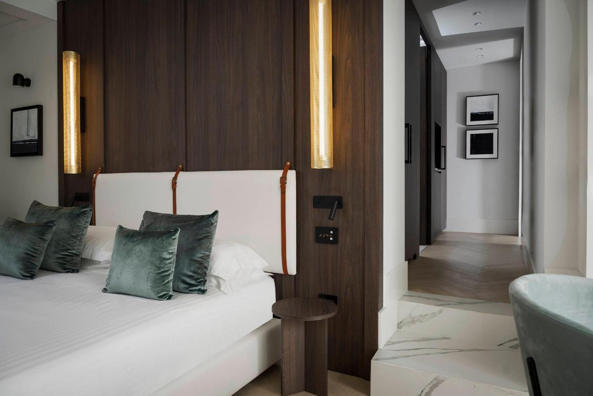 Junior Suite Spa Bath Separate Building